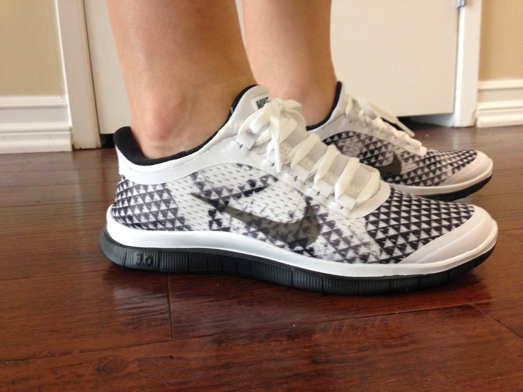 nike free 4.0 v3 silver