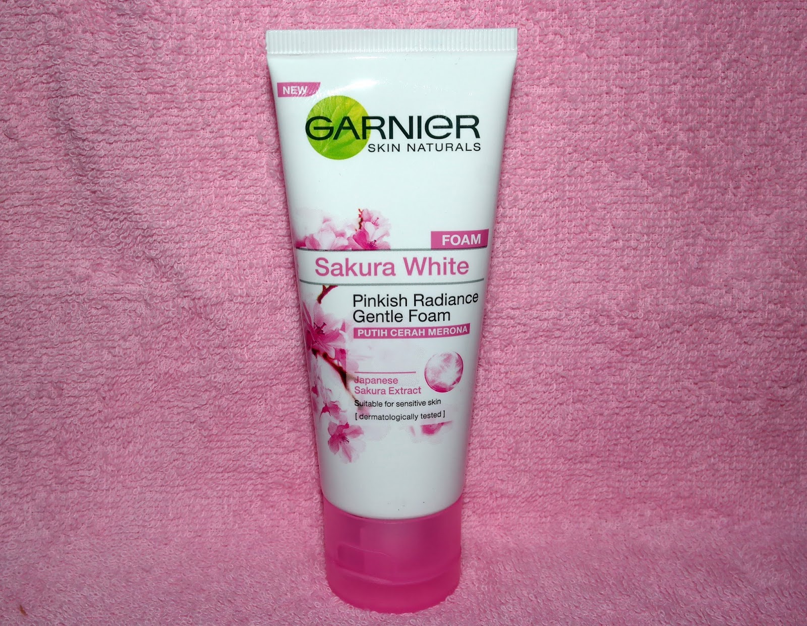 garnier sakura white facial foam