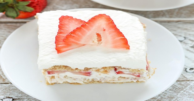 No-Bake Strawberry Cheesecake Icebox Cake Recipe No-Bake Strawberry Cheesecake Icebox Cake Recipe