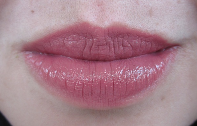 The Blackmentos Beauty Box: Quick look: NYX Round Lipstick in B52!