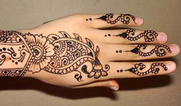 Gambar Lukisan Henna Simple dan Cantik Gambar Lukisan Henna sederhana dan Cantik