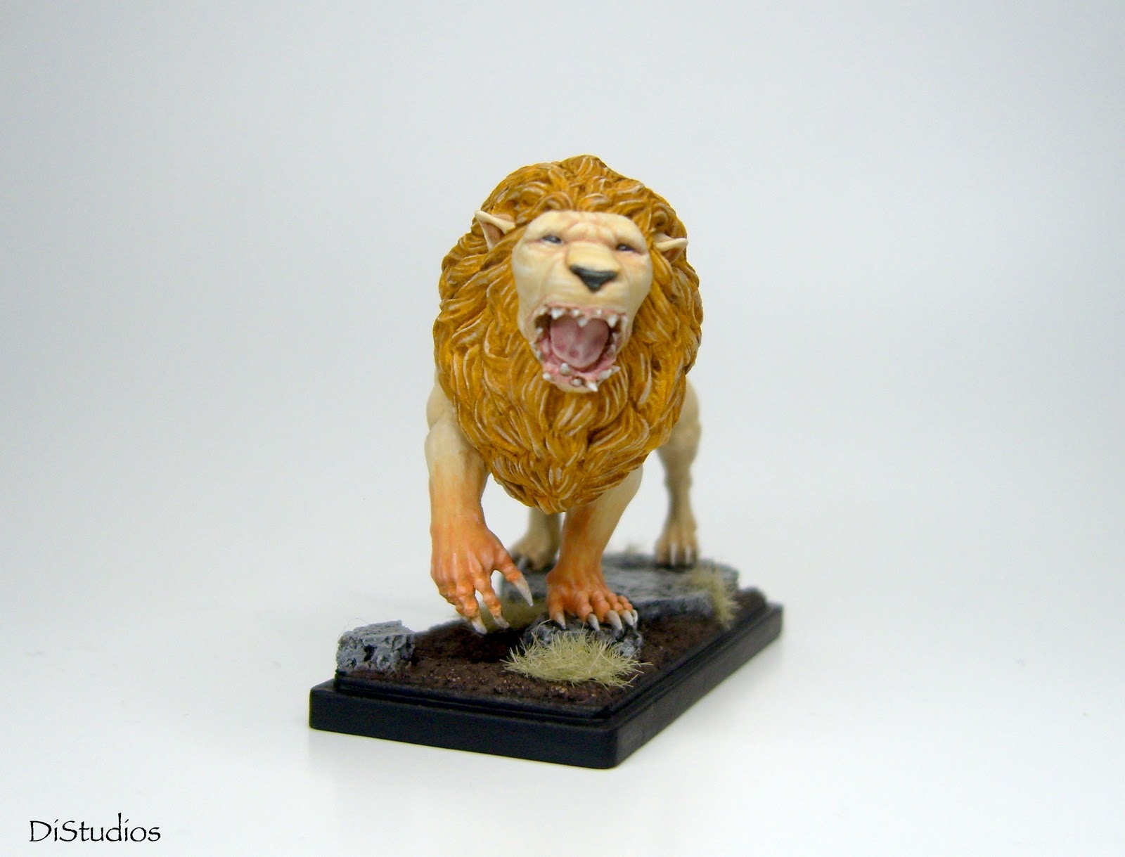 White+Lion+Final_3.JPG