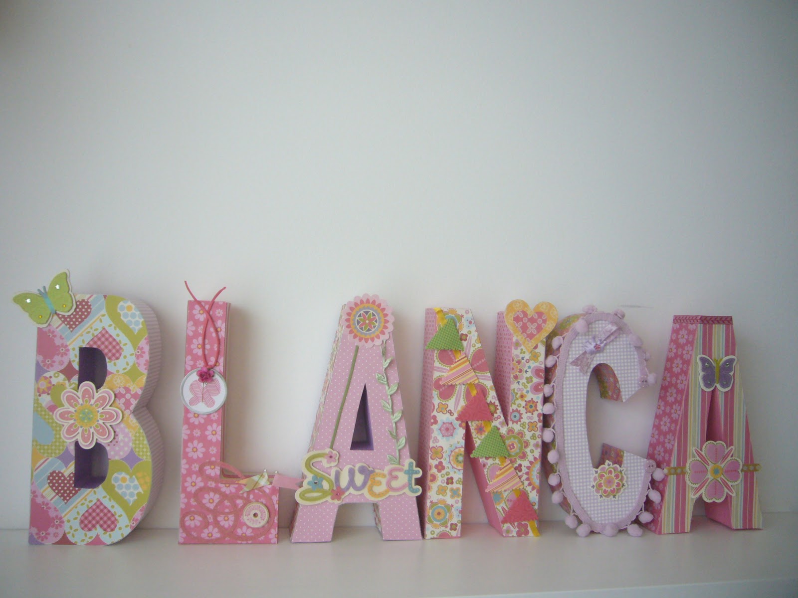 Desvan de Scrap: Bonitas letras decoradas para Blanca