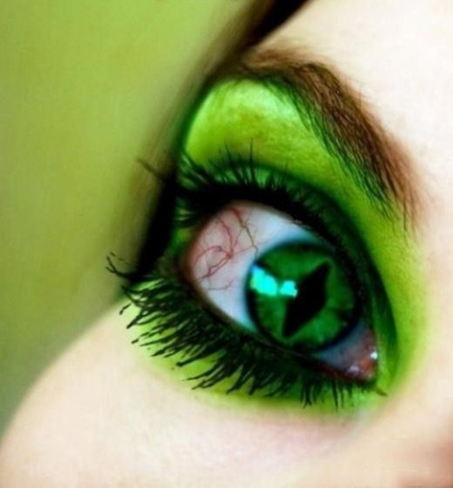 Crazy Eye Makeup Global Women Panel