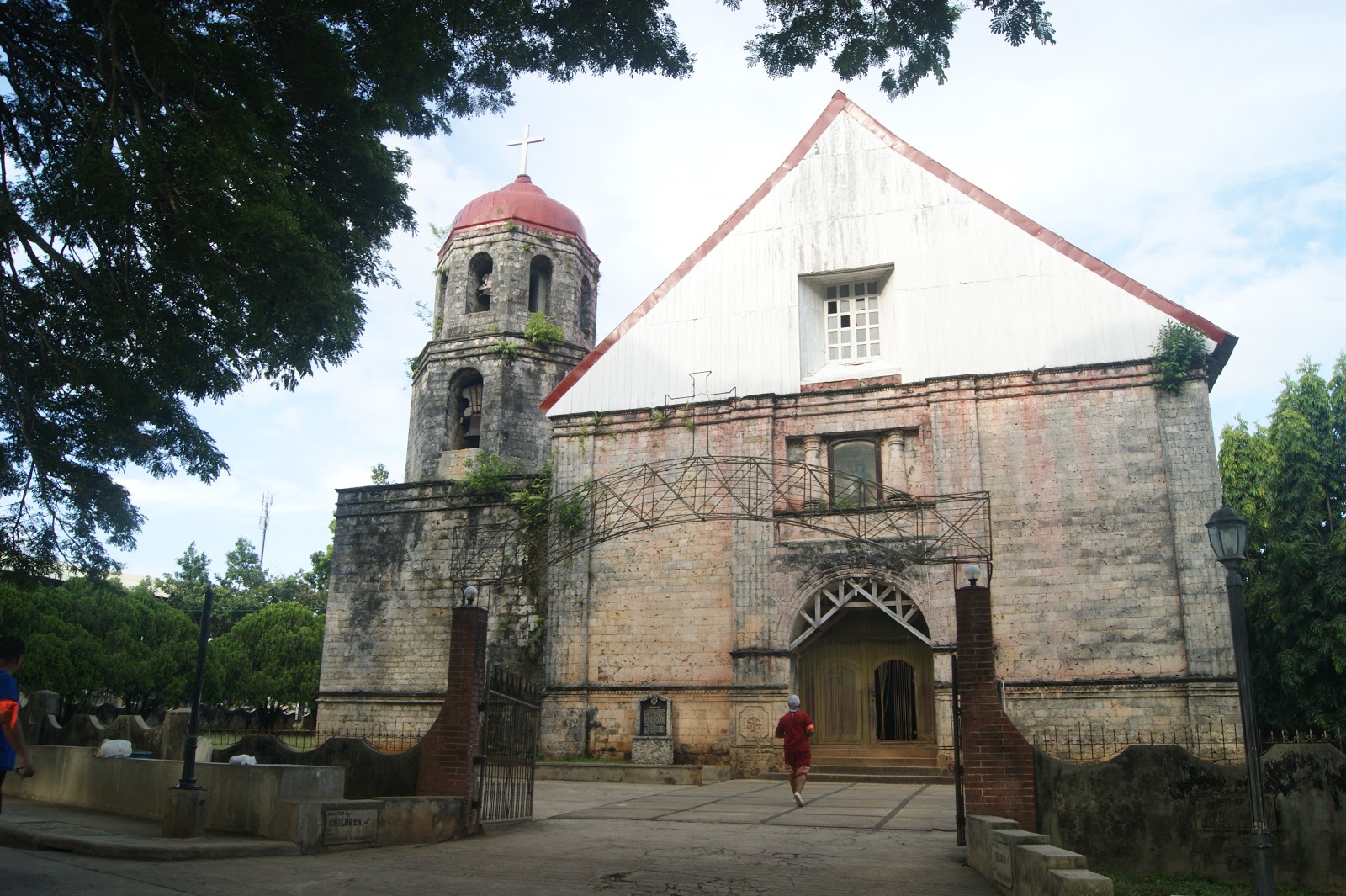 San Isidro Labrador Church And Convent In Lazi Around The Philippines