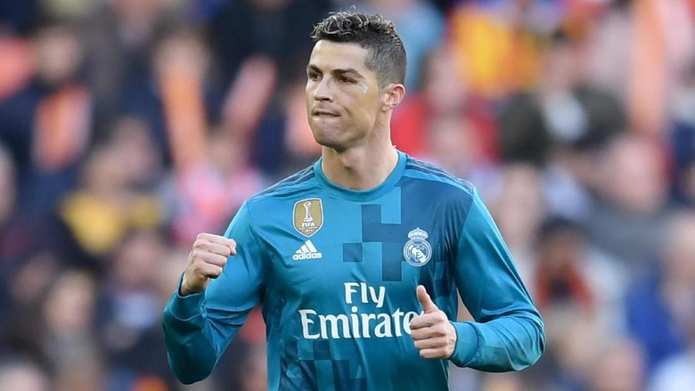 Ronaldo Tetap Merasa ''Cool'' Ada Luka di Wajahnya Ronaldo Tetap Merasa ''Cool'' Ada Luka di Wajahnya