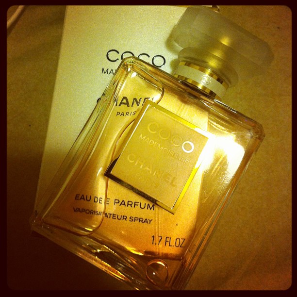 Coco Mademoiselle Eau De Parfum Perfume Sample Vial Travel 1.5 Ml/0.05 Oz  by Par