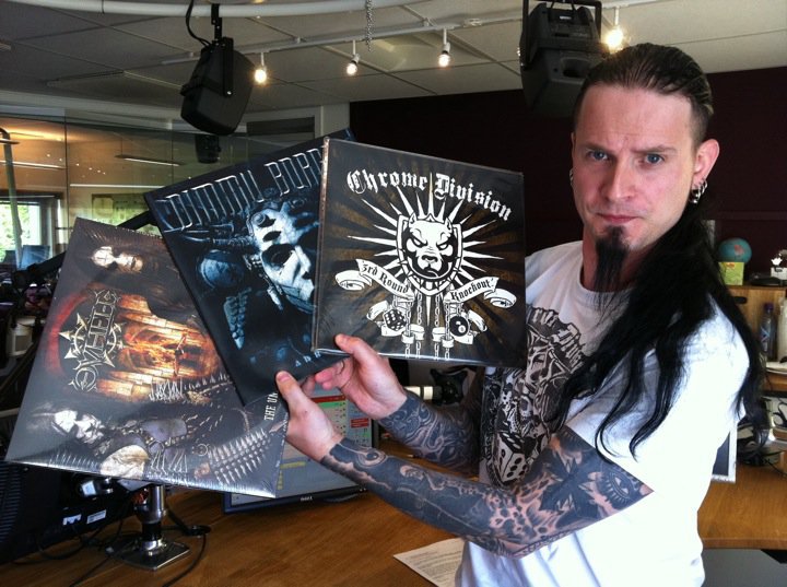 Dimmu Borgir: Shagrath tem uns vinis pra você!