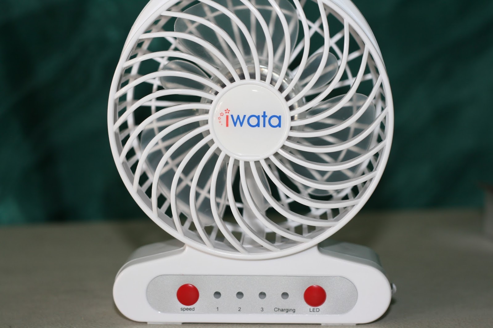 Product Reviews Philippines Iwata Portable Rechargeable Fan CM15RHF02