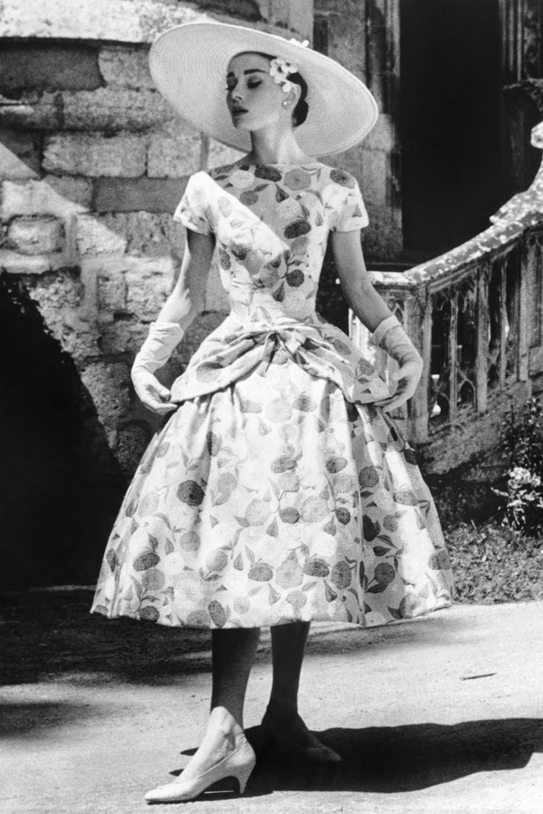 50s Style Inspiration — Audrey Hepburn 1950s Fashion Dresses Marvelous Mrs.  Maisel Clothe