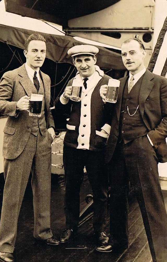 39 Interesting Vintage Snapshots Show What Men Wore in the 1920s