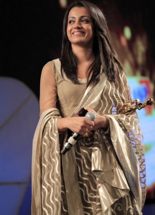 sreya-and-trisha-in-vijay-awards-7.jpg