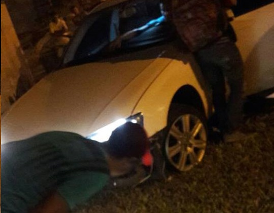 PRF caça veículo de luxo e perseguição termina com troca de tiros e acidente em Cacoal PRF caça veículo de luxo e perseguição termina com troca de tiros e acidente em Cacoal
