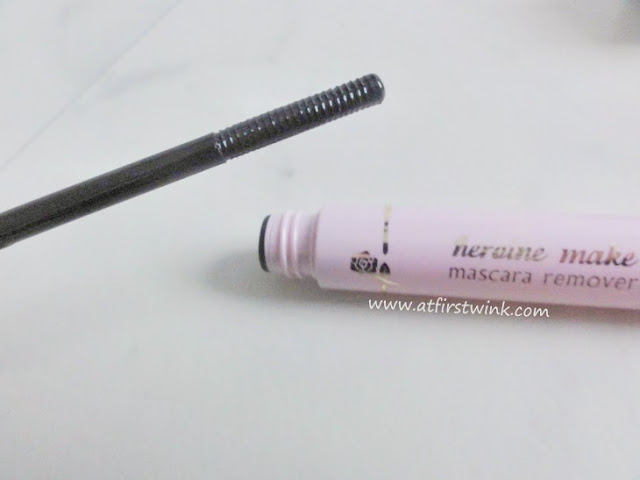 Kiss me - Heroine make mascara remover liquid and applicator