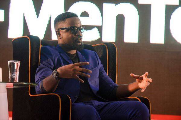 Sarkodie in suit