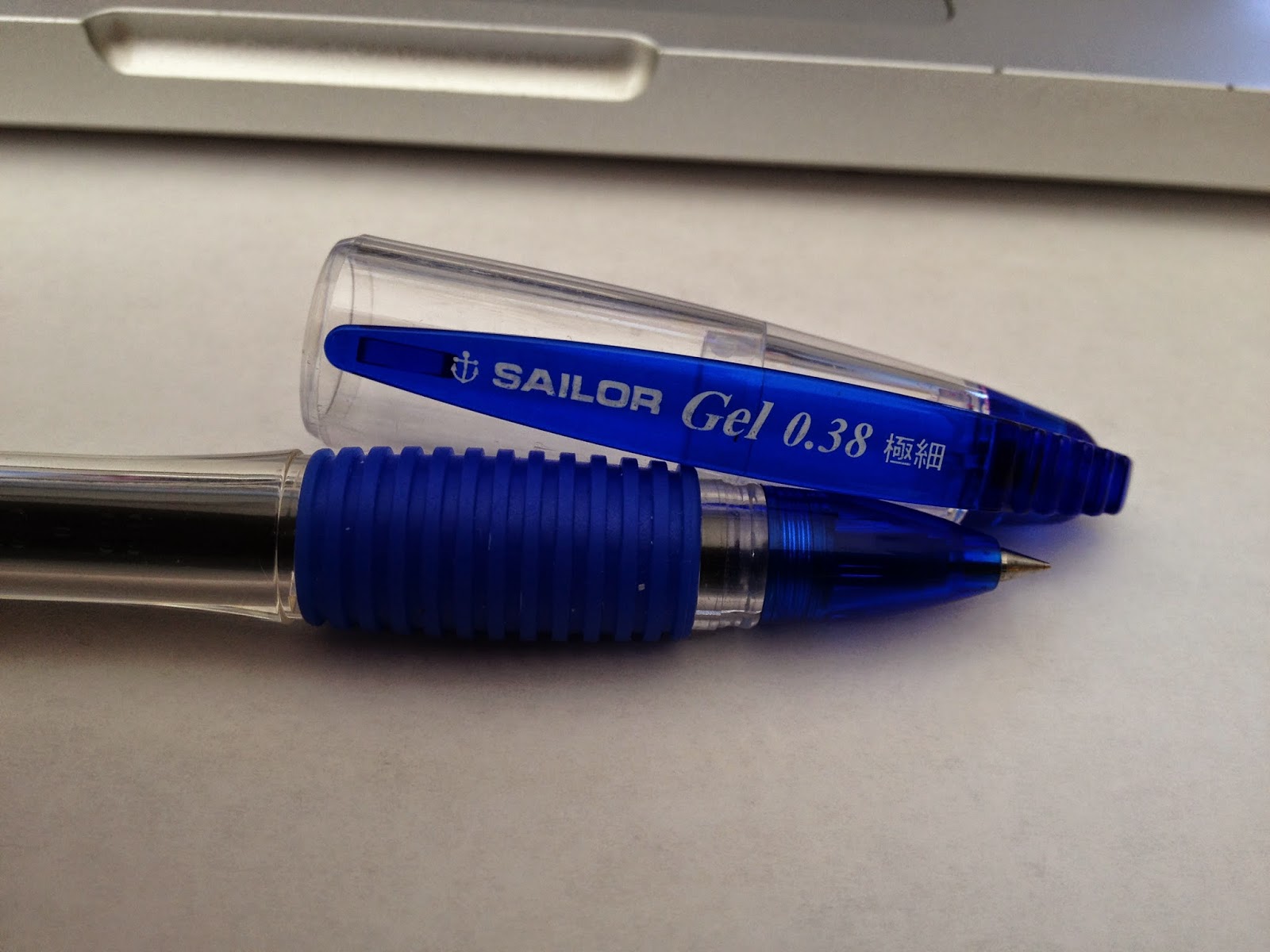 Pilot Super Grip F Retractable Ballpoint Pen 0.7mm / Pack — A Lot Mall