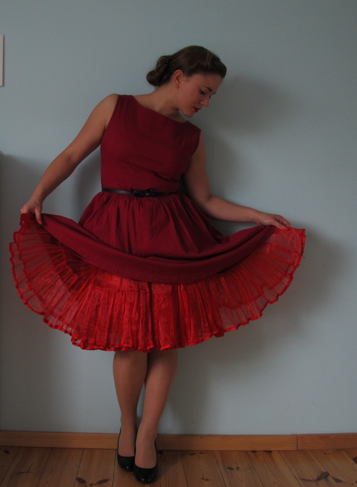 Co Ty adekwatnie masz pod sukienką?