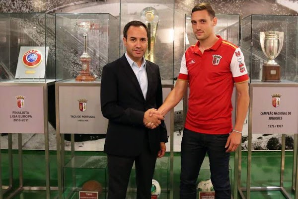 Oficial: El Sporting de Braga ficha a Stojiljkovic