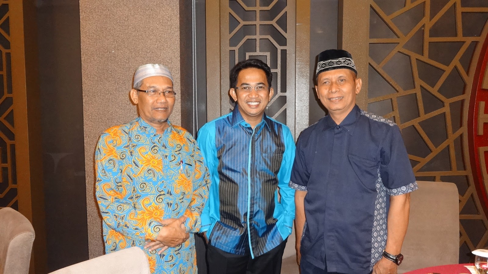 Wawali H Rahmad Mas'ud (tengah) bersama Wakil Ketua DPD LDII Balikpapan H Anzarudin dan H Abdul Malik dalam acara Halal Bihalal MUI Balikpapan, Sabtu (8/7). Foto: LINES