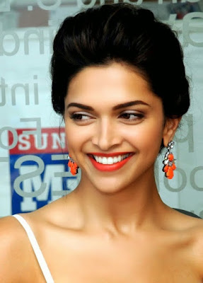 Deepika Padukone/ orange lipcolor/ orange lipstick Deepika Padukone/ orange lipcolor/ orange lipstick