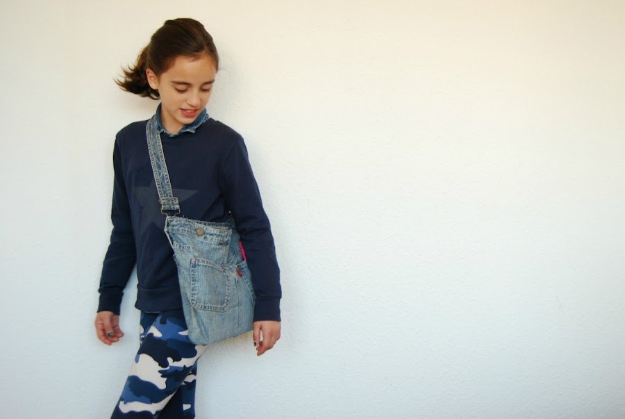 bolso hecho a partir de un vaquero viejos.