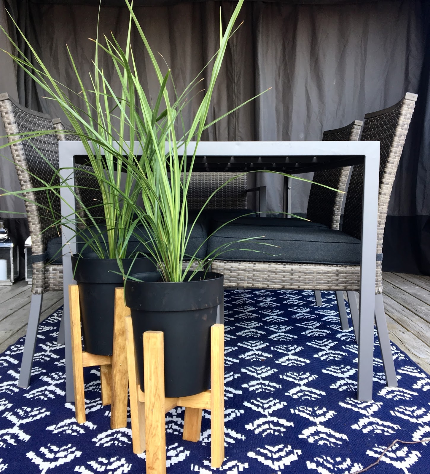 Diy wooden plant stand harlow thistle
