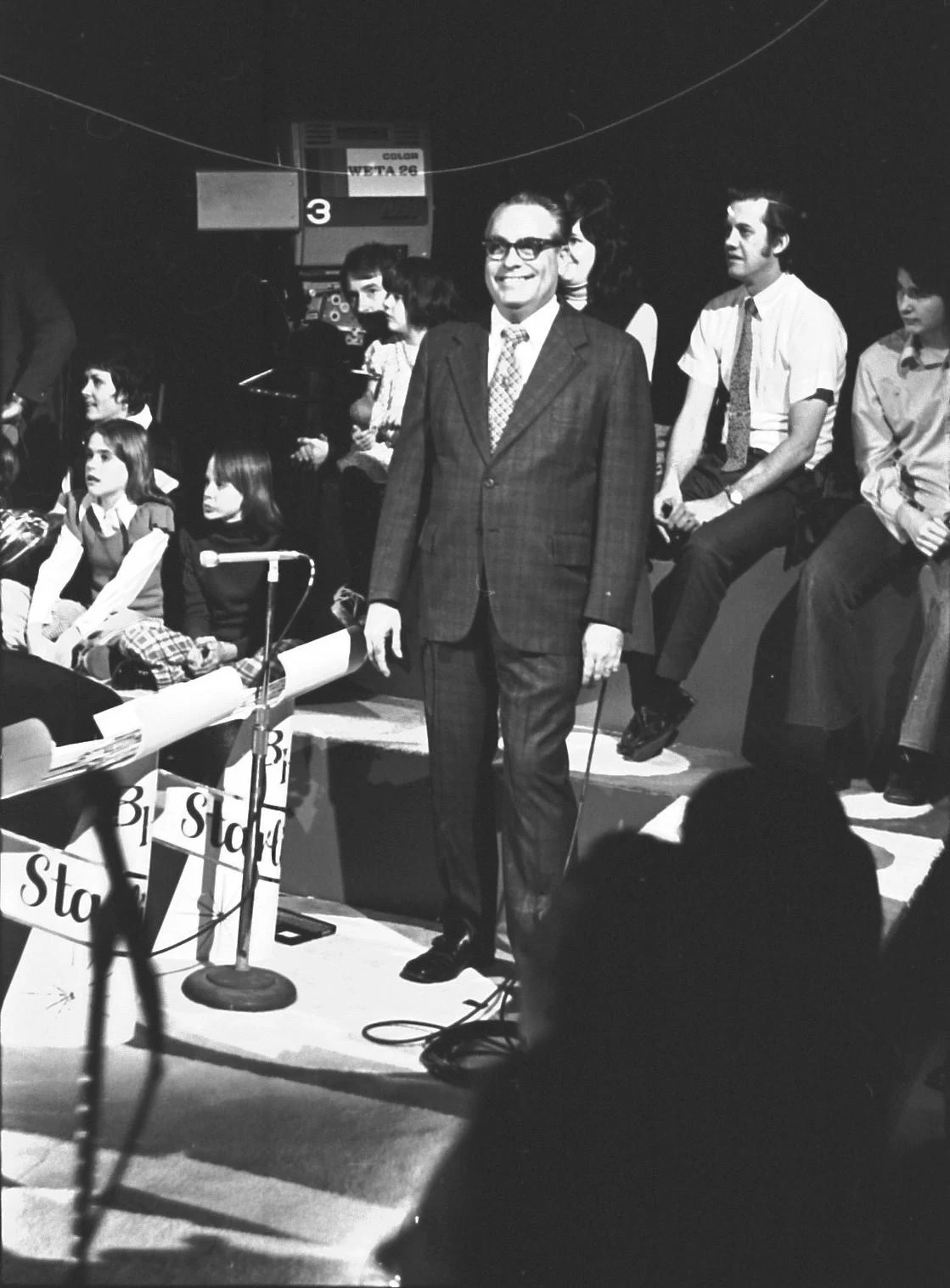 Exquisite High Porosity Curly Hair Scene for Desktop