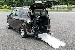 Harga Toyota Sienta 2016 di Surabaya Harga Toyota Sienta 2016 di Surabaya