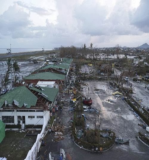 Tacloban_typhoon_damage_2013_photo