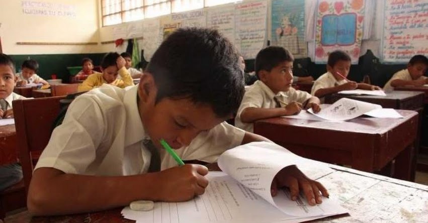 Más de 15 mil escolares mejoran comprensión lectora en el Perú Más de 15 mil escolares mejoran comprensión lectora en el Perú