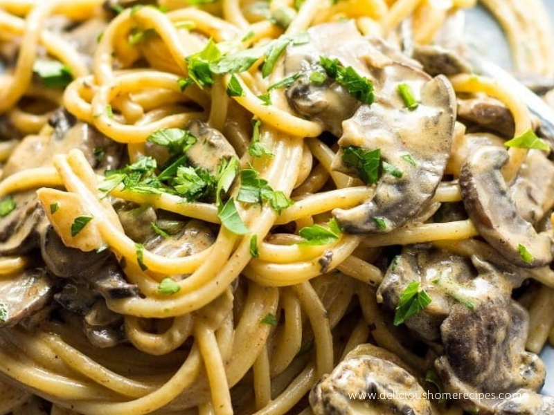 Easy Mushroom Stroganoff Easy Mushroom Stroganoff