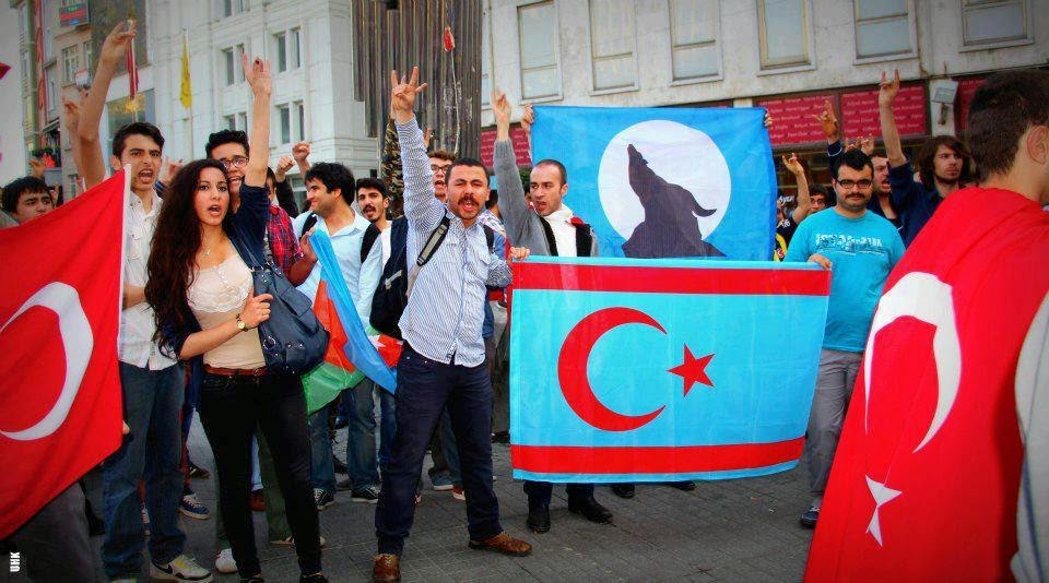 Туркмены и турки. Сирийские туркмены. Туркоманы. Туркоманы 2015. Флаг сирийских Туркмен.