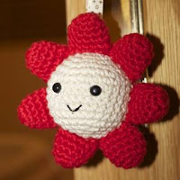 PATRON FLOR AMIGURUMI 28512