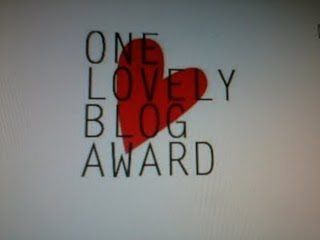 THE LOVELY BLOG AWARD