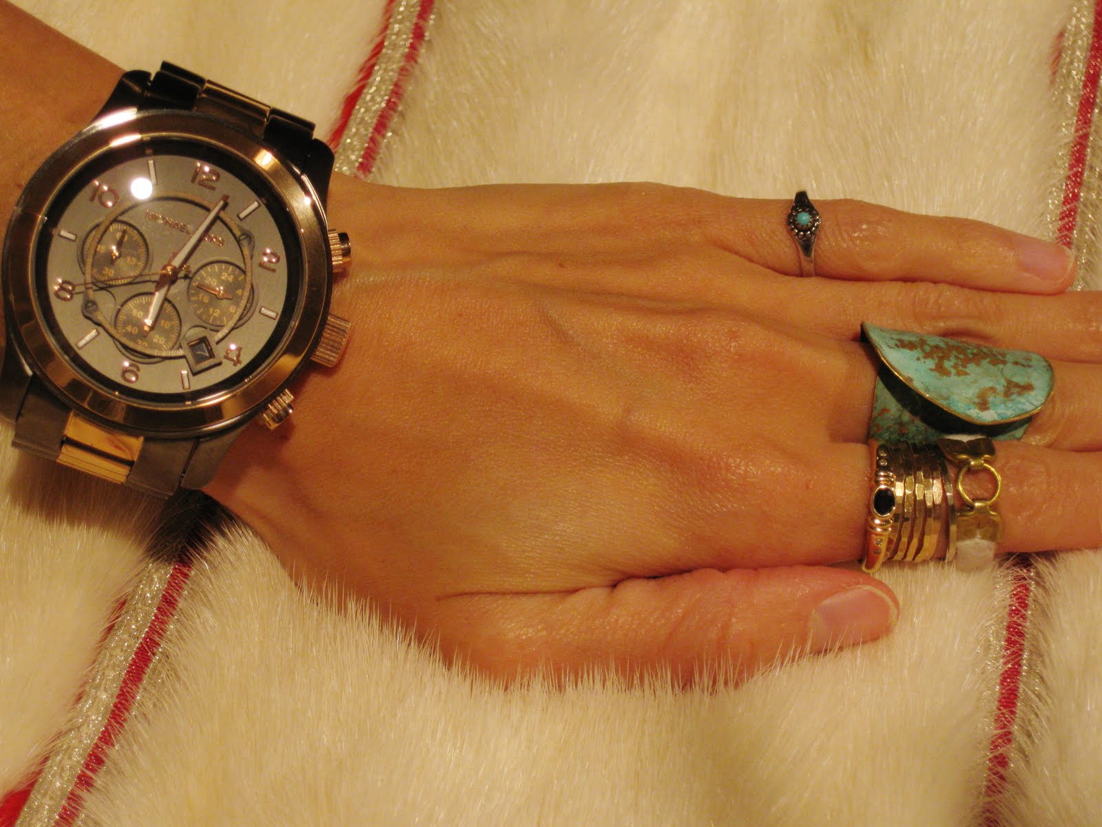 identicalduet "Will the people in the cheaper seats clap your hands