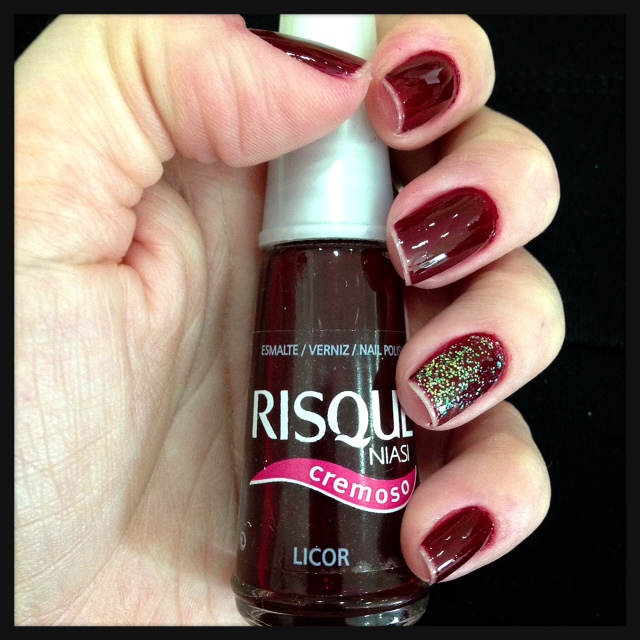 Delírios de Paty: Unhas da Semana: esmalte vinho, com filha única de ...