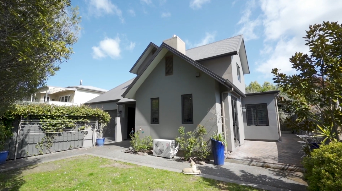 20 Interior Design Photos vs. 5B Te Mata Peak Rd, Havelock North Luxury Home Tour