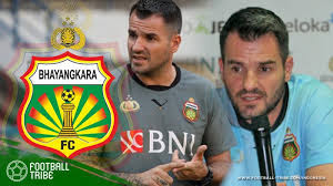 Simon McMenemy :Surabaya kota favorit saya Simon McMenemy :Surabaya kota favorit saya1