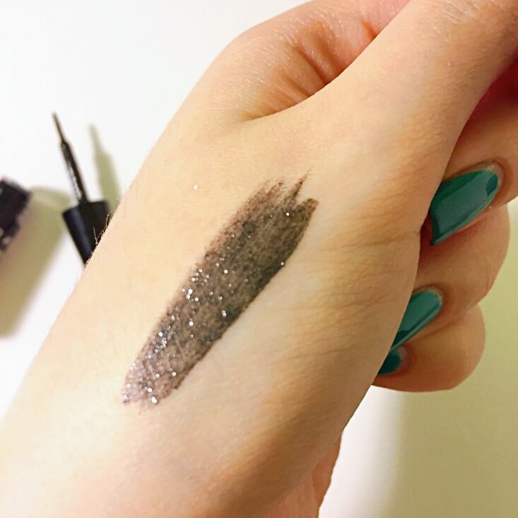 wet n wild Fantasy Makers megaliner Metallic Liquid Eyeliner Grave Digger swatch wet n wild Fantasy Makers megaliner Metallic Liquid Eyeliner Grave Digger swatch