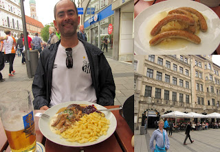 Comida tipicamente alemã: salsichas de porco e sauerkraut, além de carne de porco com spätzle O que comer na Alemanha