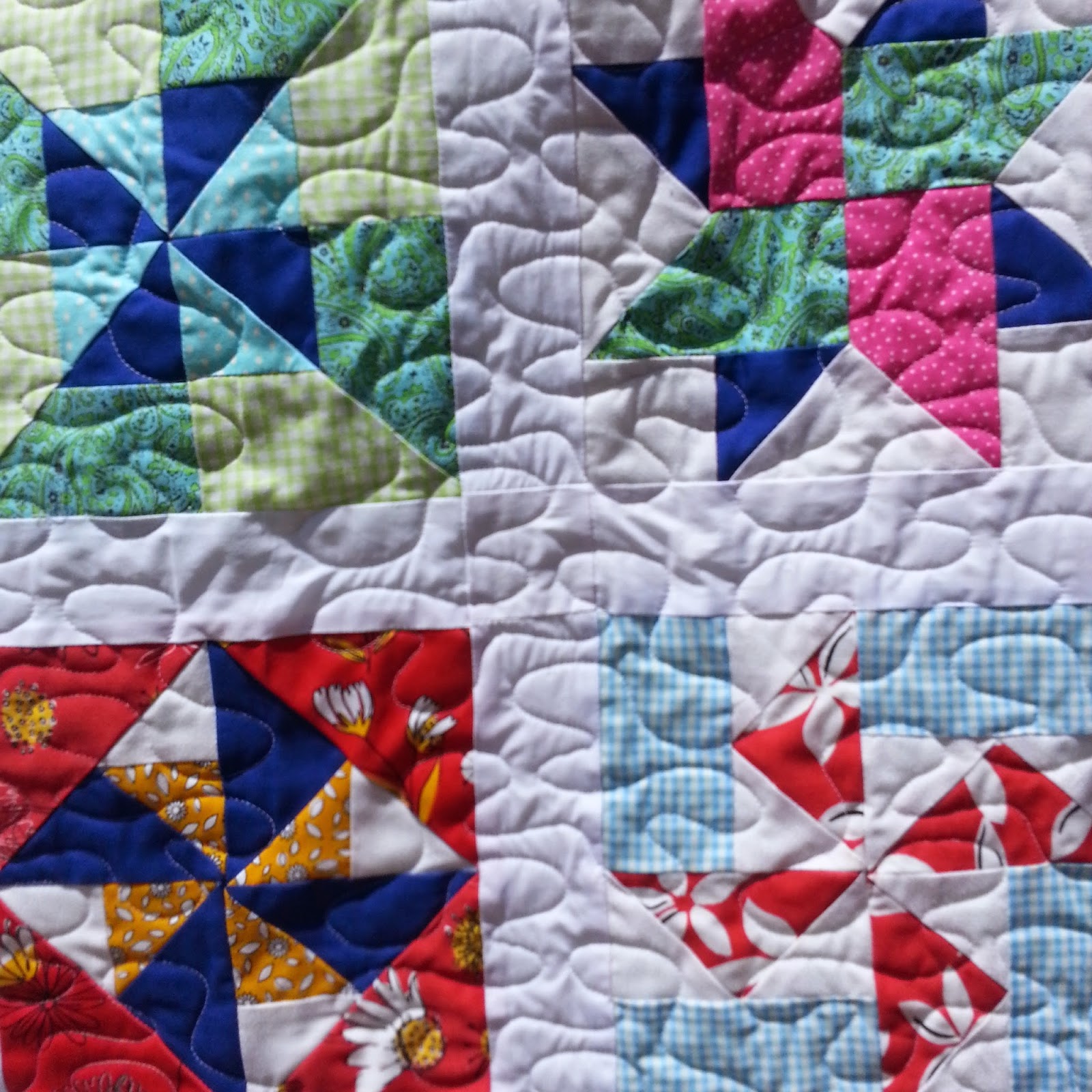 Darvanalee Designs Studio Quilt 93 Coral has been at it again