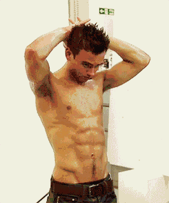Tom Daley - Diving Superstar: TOM DALEY - PHOTO-SHOOTS