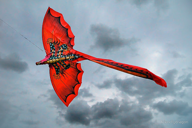 Как сделать воздушного змея