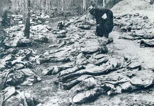 http://4.bp.blogspot.com/-ctCUGtrDwnI/T-jDAnrLPeI/AAAAAAAABcY/-Lyt95RVfRo/s1600/katyn_wood_massacre.jpg