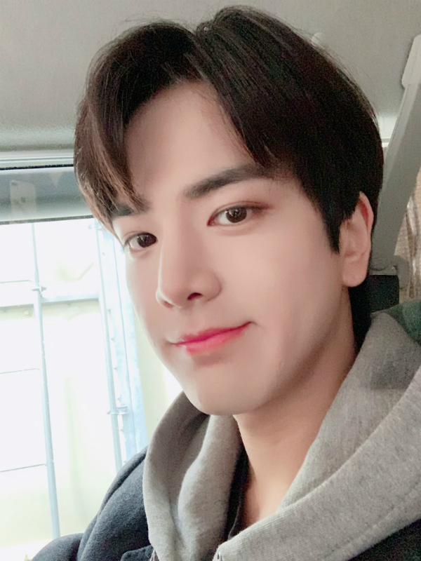 아육대걔랑 스벅제복남의 관계성 | 인스티즈