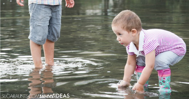 Tactile sensory input in backyard play ideas for kids, perfect for summer and all year with outdoor sensory play at home.