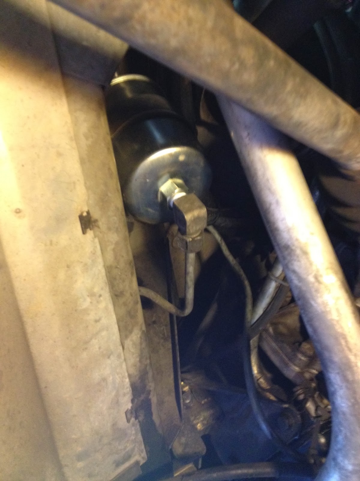 Jeff's 1981 DeLorean: Fuel Filter Change delorean fuel filter 