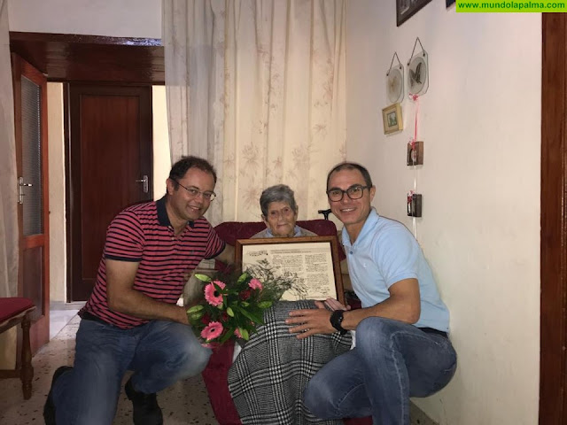 Mazo rinde un homenaje a sus vecinos centenarios