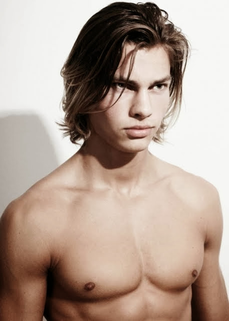 Male Model Street: Alexander Kjellevik