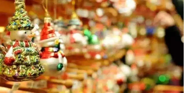 Εορταστικό ωράριο: Πώς θα λειτουργήσουν την Κυριακή τα καταστήματα Εορταστικό ωράριο: Πώς θα λειτουργήσουν την Κυριακή τα καταστήματα